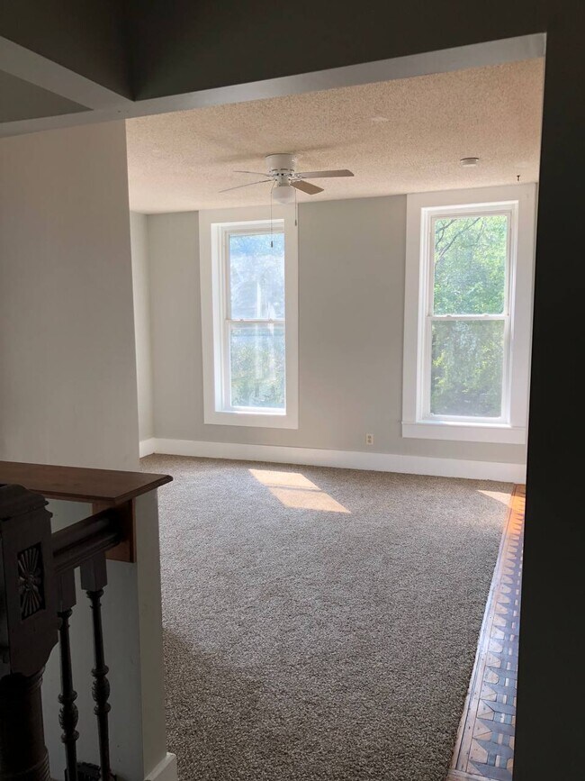 Building Photo - 222 Ottawa