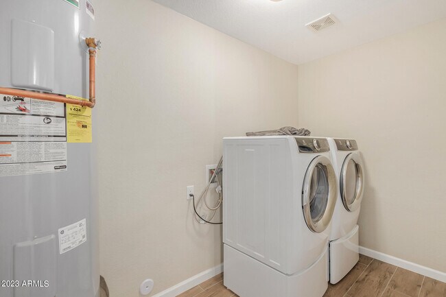 Building Photo - 2201 E Montecito Ave