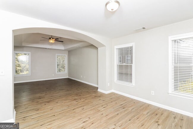 Building Photo - 503 Millside Tr