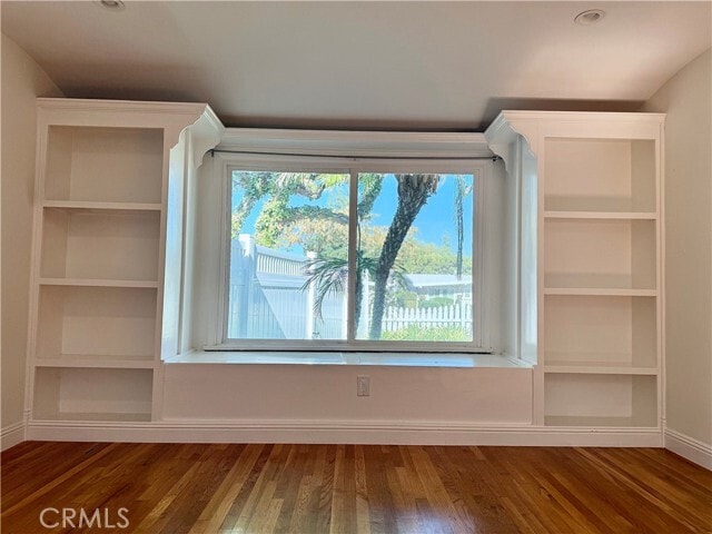 Building Photo - 22346 Burbank Blvd