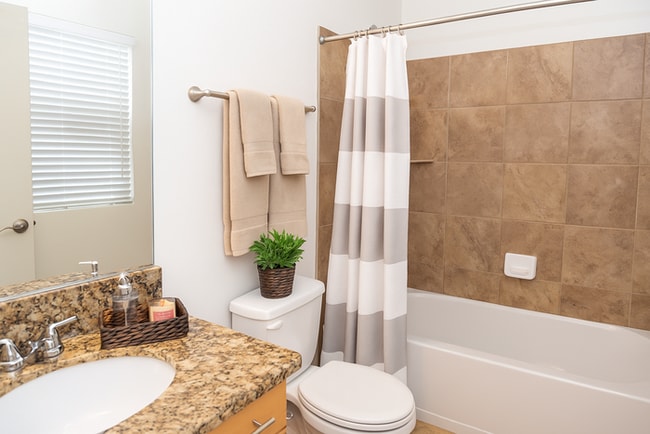 Building Photo - 2BR w/ Underground Parking Near TRAX