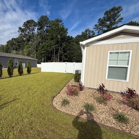 Building Photo - 456 Samara Dr