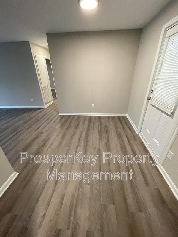 Building Photo - 1000 Fontaine Rd