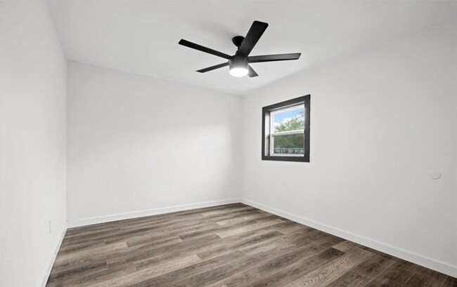 All bedrooms have remotes for the ceiling fan and light - 5401 Burton Ln