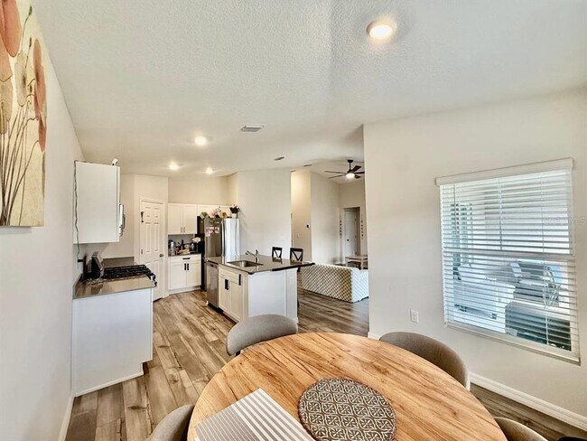 Building Photo - 14841 Sterling Spur Ave