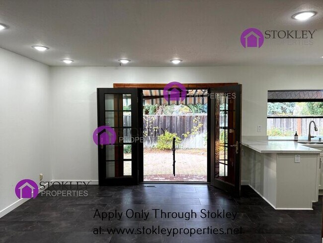 Building Photo - 2510 Biscay Way