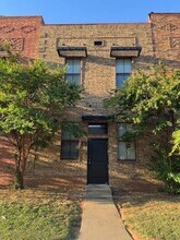 Building Photo - 375 Triad Village Dr