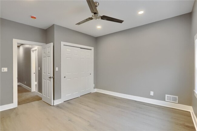 Building Photo - 5619 Hays St