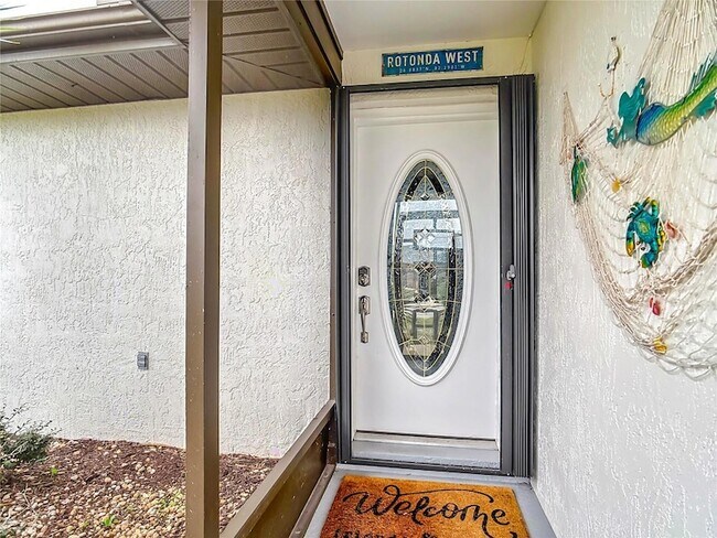 Building Photo - 290 Rotonda Cir