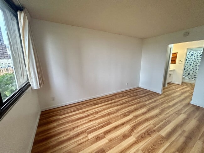 Building Photo - 1255 Nuuanu Ave