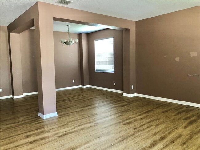 Building Photo - 1000 Araminta St