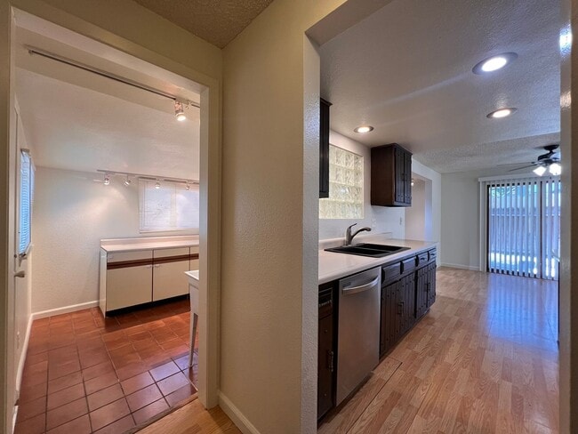 Building Photo - 3 bedroom 2 bath South Reno Home