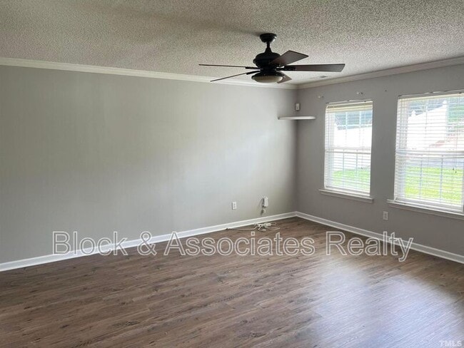 Building Photo - 5013 Marathon Ln