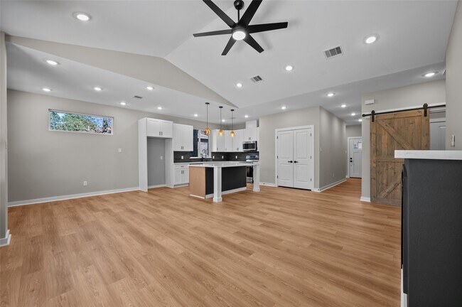 Building Photo - 28411 Champion Oaks Dr