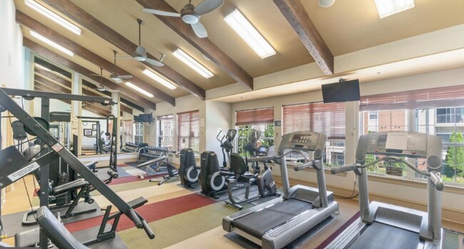 Building Photo - 12917 Centre Park Cir