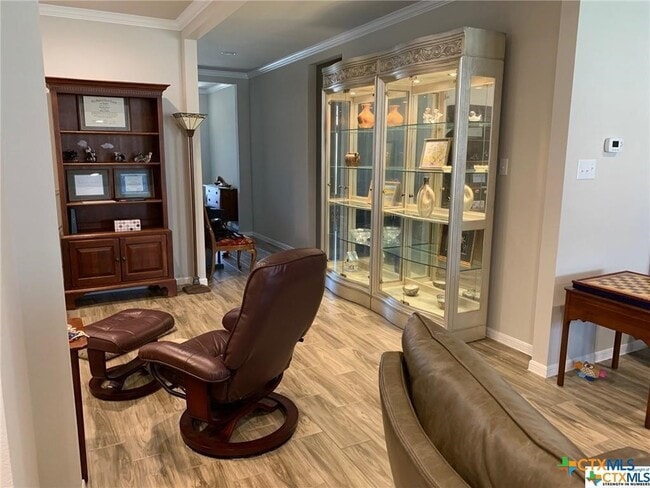 Building Photo - 515 Salt Lick Dr
