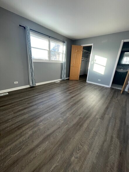 Building Photo - 1105 E Ardyce Ln