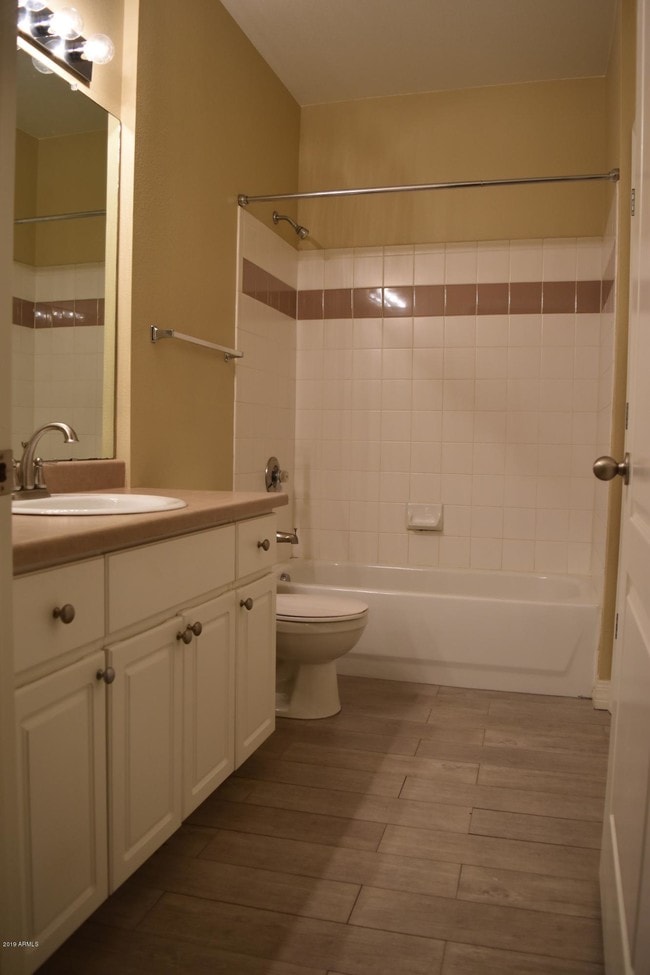 Building Photo - 1701 E Colter St