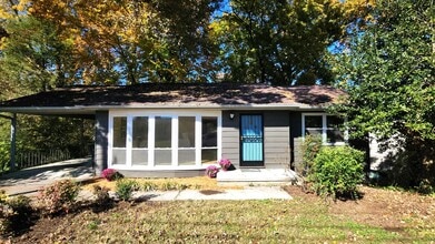 Building Photo - Beautifully updated 3-bedroom, 2-bath home, ready for you to move in!