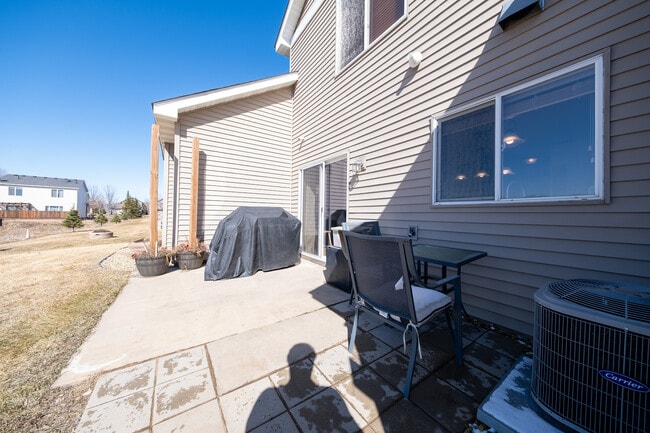 Building Photo - 3292 Century Dr