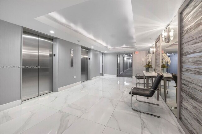 Building Photo - 5065 Collins Ave