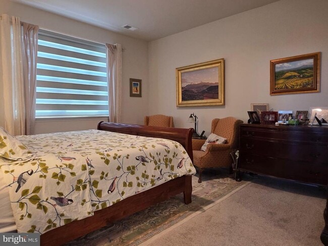 Building Photo - 268 Coral Ct