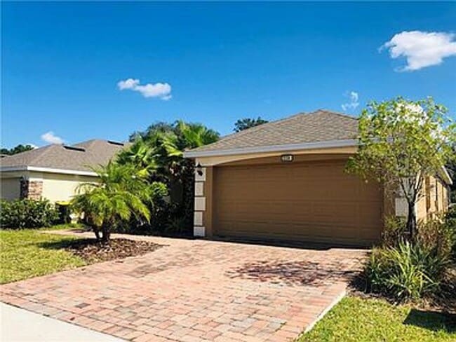 Primary Photo - Furnished 4-Bedroom Pool Home in Davenport...