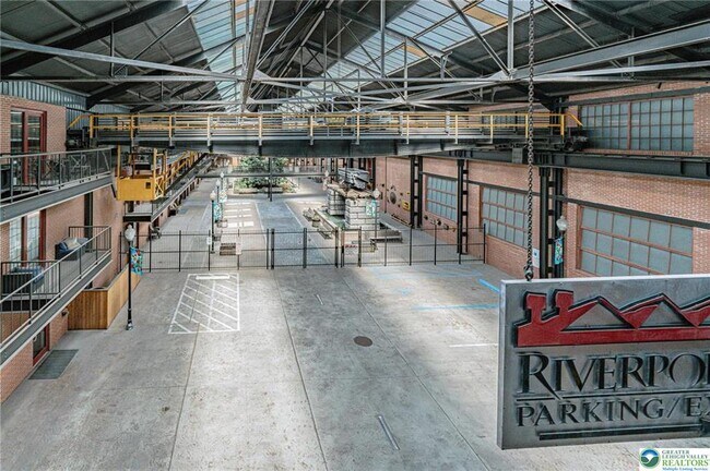 Building Photo - 11 W 2nd St