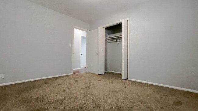 Building Photo - 5747 N 93rd St