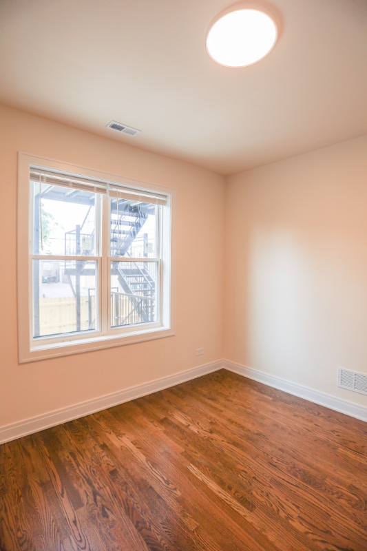 Building Photo - 2342 N Lawndale Ave