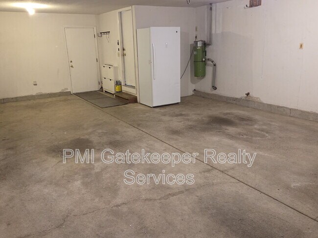 Building Photo - 9834 Chimney Sweep Ln