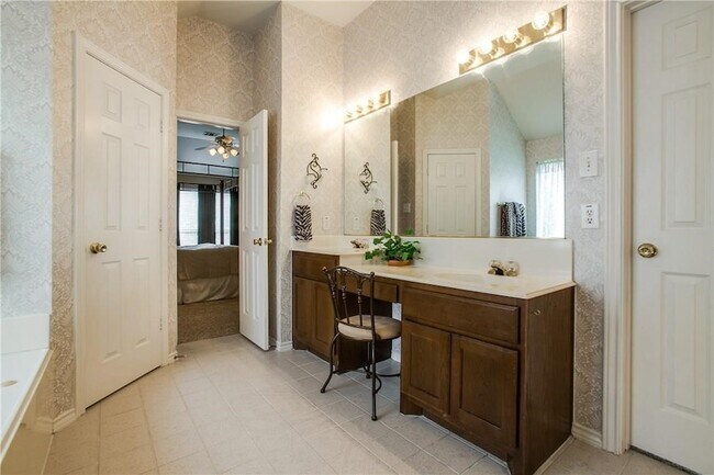 Building Photo - 2504 Trailwest Ln