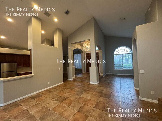 Building Photo - 2521 Roat Dr