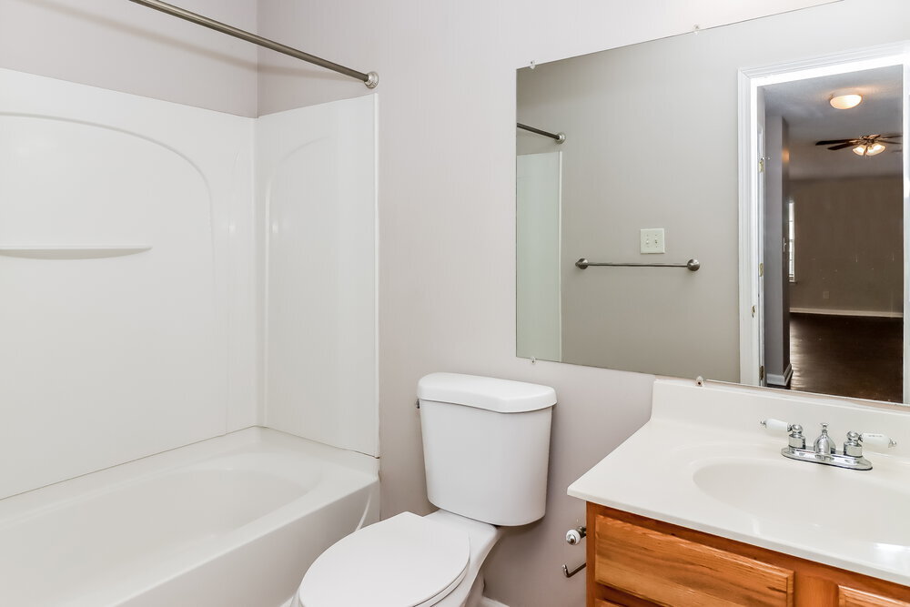 Building Photo - 15123 De Havilland Dr