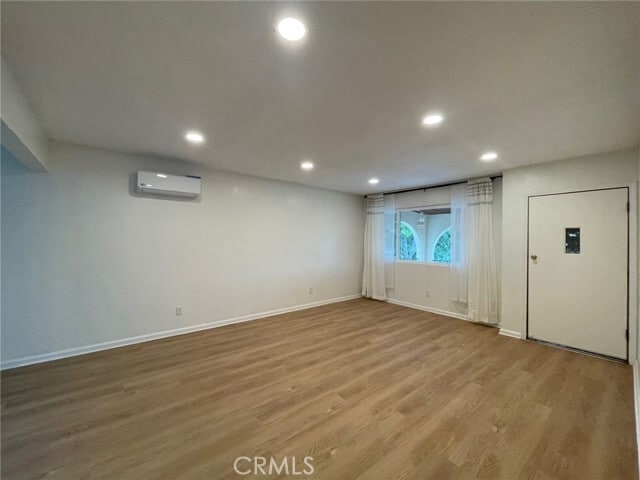 Building Photo - 20437 Kenwood Ave