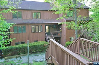 Building Photo - 9 Village Way