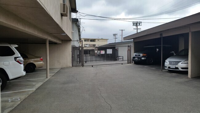 Building Photo - 18564 Clark St