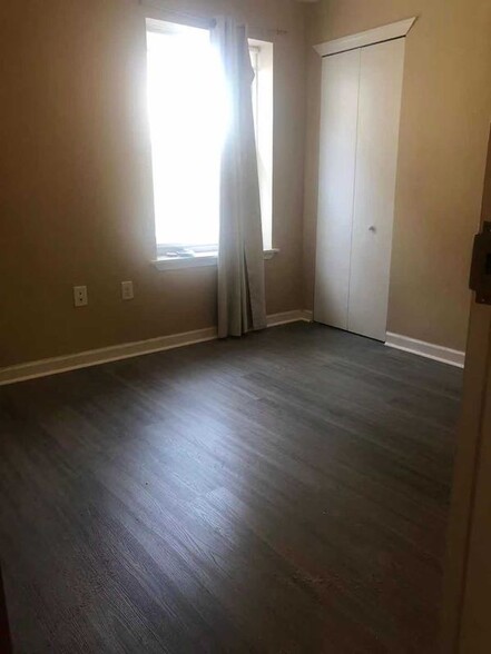 Building Photo - 735 Walnut St