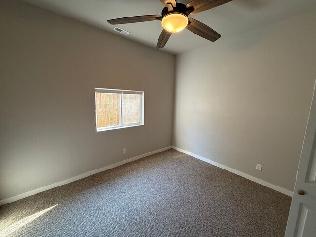 Building Photo - 1330-1334 SW 8th Ave Triplex/crema102-626