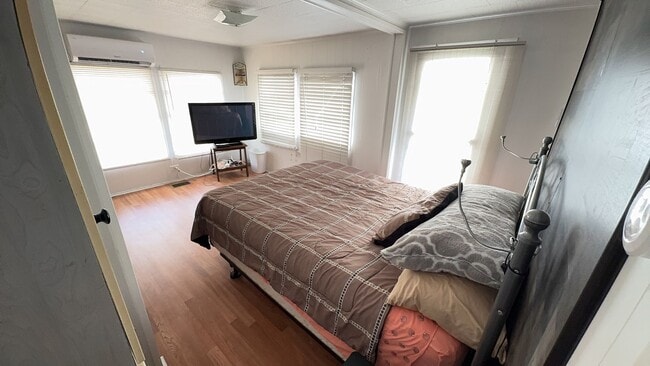 Building Photo - Beautiful fully furnished one bedroom, one bath manufactured home in a 55+ deed restricted gated ...