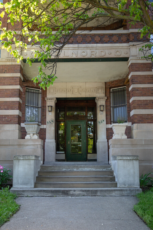Building Photo - 324 Hendrie St