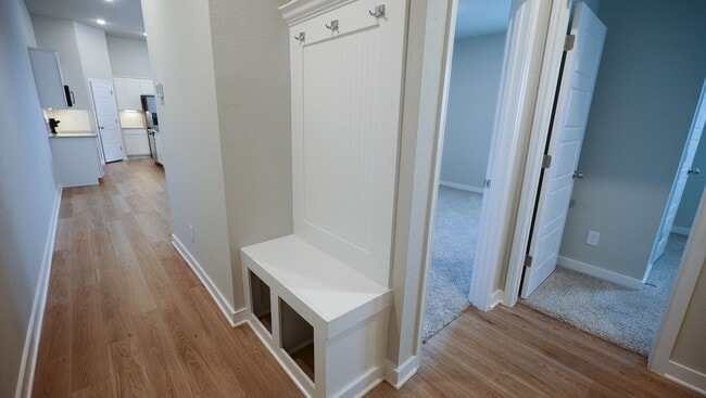 Building Photo - Stunning 3x2 Luxury Duplex in Buda, TX!