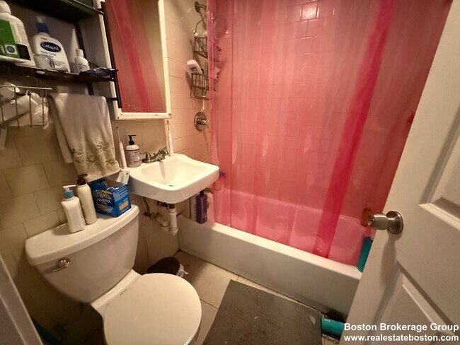 Building Photo - 26 Symphony Rd