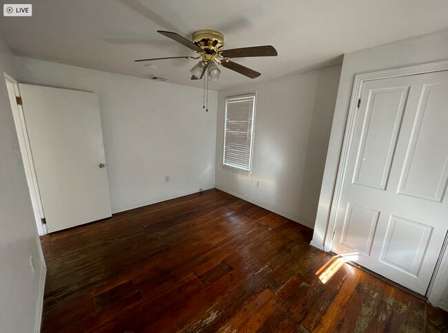 Building Photo - 419 Taylor St