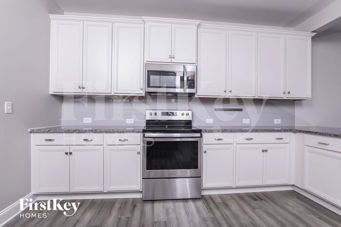 Building Photo - 499 Royal Oak Ln