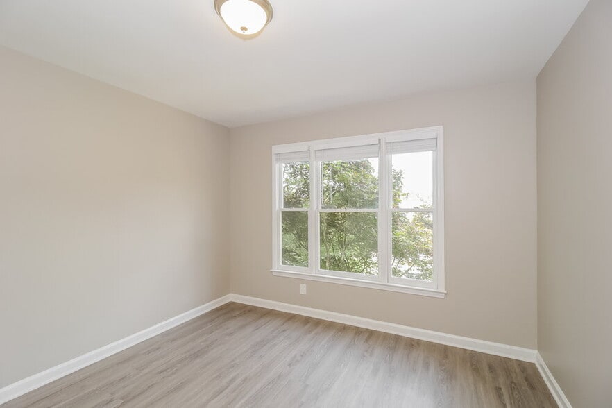 Building Photo - 2969 Kaley Dr NW