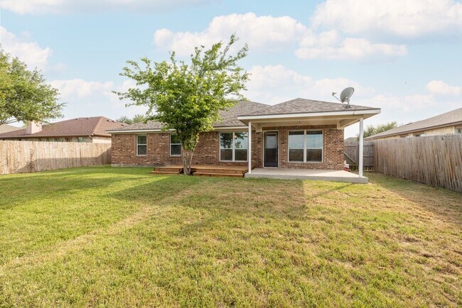 Building Photo - 706 Indian Blanket