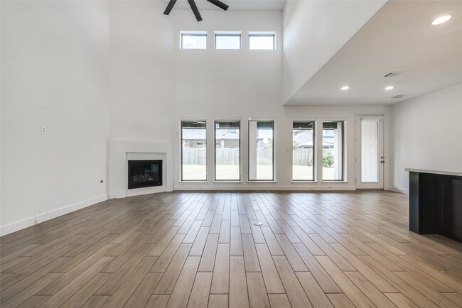 Building Photo - 29823 Longleaf Grv Ln