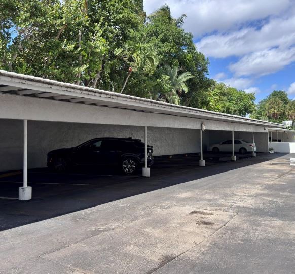 Building Photo - 10230 Collins Ave