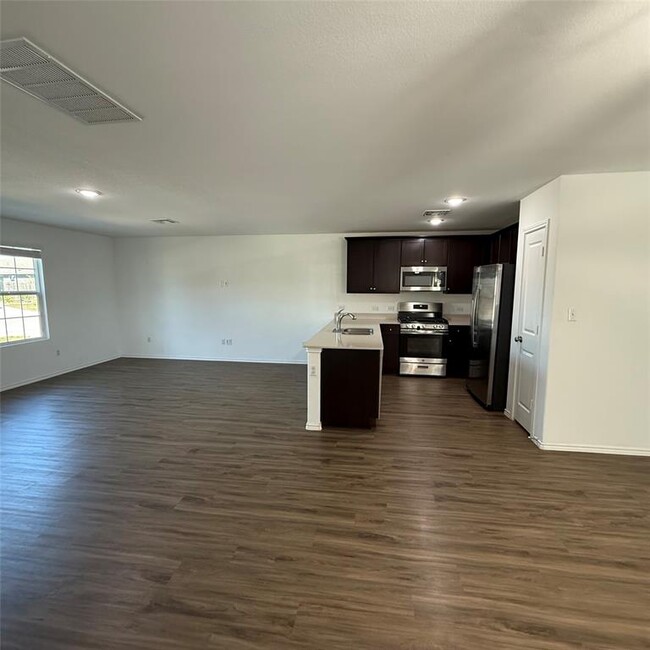 Building Photo - 13711 Mussel Rn